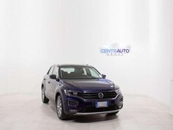 Blu/azzurro Usata 2020 VW T-Roc Business SUV | 21.000 € (Cara)