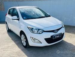 Bianco Usata 2013 Hyundai i20 Edition Tre volumi | 5900 € (Cara)