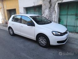 Bianco Usata 2012 VW Golf VI Tre volumi | 9000 € (Buon prezzo)