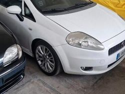 Bianco Usata 2008 Fiat Grande Punto Sport Due volumi | 1800 € (Buon prezzo)