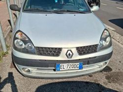 Grigio Usata 2003 Renault Clio II Due volumi | 1400 €