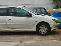 Usata 2003 Peugeot 206 | 300 € (Buon prezzo)