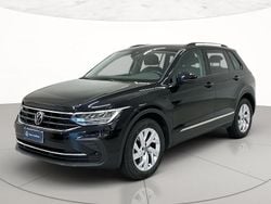 Deep black perlato Usata 2021 VW Tiguan Life SUV | 26.400 € (Buon prezzo)