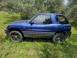 Blu/azzurro Usata 1999 Toyota RAV4 SUV | 4500 € (Buon prezzo)