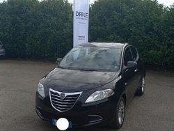 Nero Usata 2015 Lancia Ypsilon S Due volumi | 6700 € (Buon prezzo)