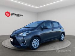 Grigio Usata 2020 Toyota Yaris Hybrid Business Edition Tre volumi | 13.800 € (Buon prezzo)