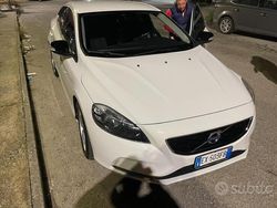 Usata 2014 Volvo V40 Station wagon | 8700 €