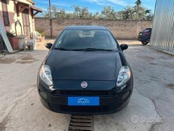 Nero Usata 2014 Fiat Punto Lounge Tre volumi | 4300 € (Ottimo prezzo)