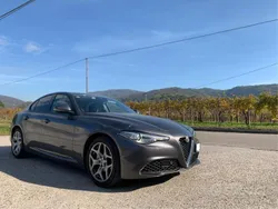 Grigio Usata 2019 Alfa Romeo Giulia Super Tre volumi | 28.000 € (Buon prezzo)