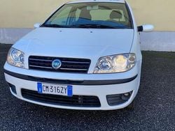Bianco Usata 2004 Fiat Punto Dynamic Tre volumi | 2800 € (Buon prezzo)