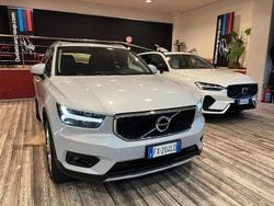 Grigio Usata 2019 Volvo XC40 Momentum SUV | 15.990 € (Buon prezzo)