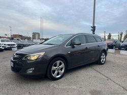 Gray Usata 2011 Opel Astra Cosmo Station wagon | 5500 € (Buon prezzo)