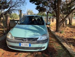 Usata 2001 Opel Corsa Elegance Tre volumi | 1500 € (Molto cara)
