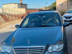 Usata 2005 Mercedes C220 Elegance Tre volumi | 4200 €