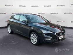 Nero Nuova 2025 Seat Leon Business Tre volumi | 30.700 € (Buon prezzo)