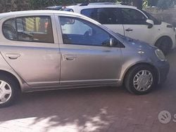 Grigio Usata 2003 Toyota Yaris Due volumi | 900 € (Super prezzo)