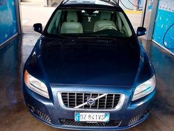 Usata 2010 Volvo V70 Station wagon | 3800 €