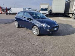 Nero Usata 2018 Fiat Punto Street Tre volumi | 9900 € (Cara)