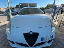 Usata 2011 Alfa Romeo Giulietta Due volumi | 3700 € (Buon prezzo)