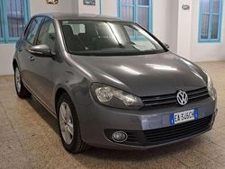 Grigio Usata 2010 VW Golf VI Tre volumi | 6350 € (Ottimo prezzo)