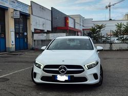 Bianco Usata 2022 Mercedes A180 Due volumi | 24.900 € (Buon prezzo)