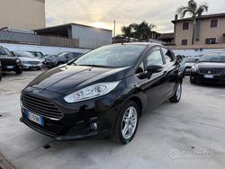 Nero Usata 2013 Ford Fiesta Individual Tre volumi | 5000 € (Buon prezzo)