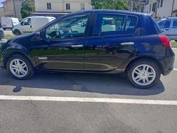 Nero Usata 2010 Renault Clio II Tre volumi | 3500 € (Buon prezzo)