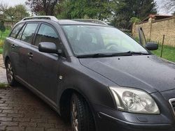 Grigio Usata 2006 Toyota Avensis Station wagon | 1500 € (Buon prezzo)