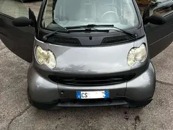 Usata 2004 Smart ForTwo Coupé Pure Due volumi | 2490 € (Buon prezzo)