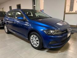 Blu/azzurro Usata 2019 VW Polo Trendline Tre volumi | 12.990 € (Buon prezzo)