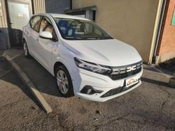 Bianco pastello Usata 2023 Dacia Sandero Expression Tre volumi | 13.990 € (Buon prezzo)