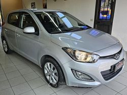 Argento Usata 2013 Hyundai i20 Edition Tre volumi | 5500 € (Cara)