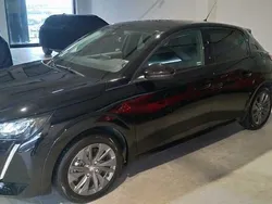 Nero Usata 2023 Peugeot e-208 Allure Due volumi | 21.950 € (Buon prezzo)