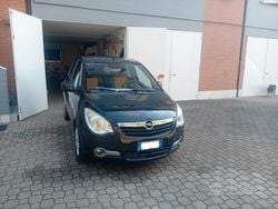 Nero Usata 2009 Opel Agila Due volumi | 2900 € (Buon prezzo)