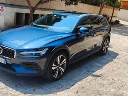 Usata 2023 Volvo V60 CC Station wagon | 37.700 € (Buon prezzo)