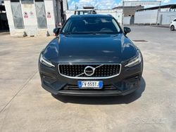 Blu Usata 2019 Volvo V60 CC Station wagon | 22.500 € (Cara)