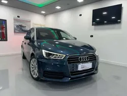 Blu/azzurro Usata 2016 Audi A1 Sportback Admired Due volumi | 13.990 € (Buon prezzo)
