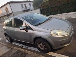 Usata 2010 Fiat Grande Punto Dynamic Due volumi | 2500 € (Buon prezzo)