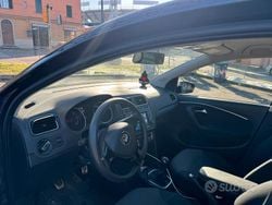 Nero Usata 2016 VW Polo Tre volumi | 7999 € (Buon prezzo)