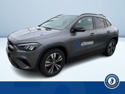 Grigio metallizzato Usata 2024 Mercedes GLA180 Advanced SUV | 40.500 € (Cara)