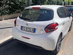 Bianco Usata 2016 Peugeot 208 Allure Due volumi | 8000 € (Ottimo prezzo)