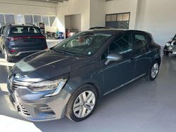 Grigio Usata 2020 Renault Clio V Business Tre volumi | 11.450 € (Buon prezzo)