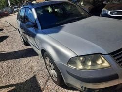 Usata 2003 VW Passat Station wagon | 1990 € (Buon prezzo)