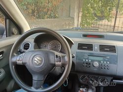 Grigio Usata 2006 Suzuki Swift Due volumi | 1500 €