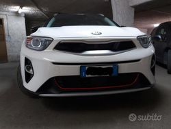 Bianco Usata 2020 Kia Stonic SUV | 13.500 € (Cara)