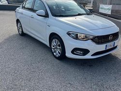 Bianco Usata 2016 Fiat Tipo Opening Edition Tre volumi | 7800 € (Buon prezzo)