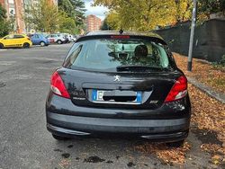 Nero Usata 2010 Peugeot 207 Tre volumi | 1200 €