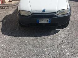 Bianco Usata 2001 Fiat Strada Pick-up | 3950 € (Buon prezzo)