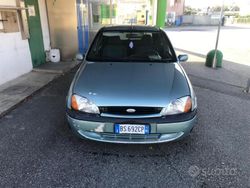 Blu Usata 2001 Ford Fiesta Due volumi | 690 € (Super prezzo)