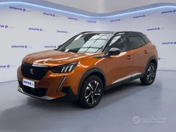 Arancione Usata 2023 Peugeot 2008 GT SUV | 25.990 € (Buon prezzo)